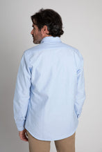 Cargar imagen en el visor de la galería, CAMISA POLERA 100% LINO CELESTE