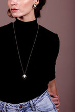 Cargar imagen en el visor de la galería, COLLAR ATARAXIA PORCELANA NEGRO