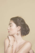 Cargar a imaxe no visor de galería, PENDENTES DE LATÓN ORO (GRANOS)