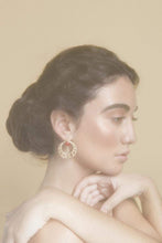 Cargar a imaxe no visor de galería, PENDENTES DE LATÓN ORO (GRANOS)