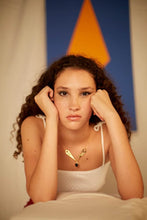 Cargar imagen en el visor de la galería, COLLAR IS A DIAMOND WORTHY? LATON CHAPADO ORO